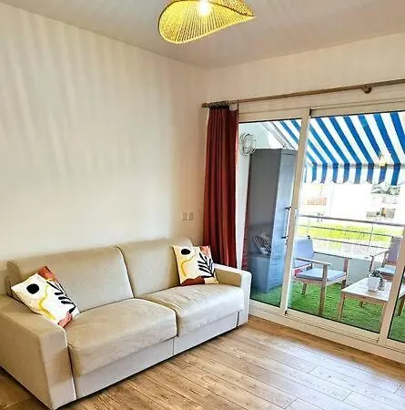 Bord De Mer, Piscine * Villeneuve-Loubet